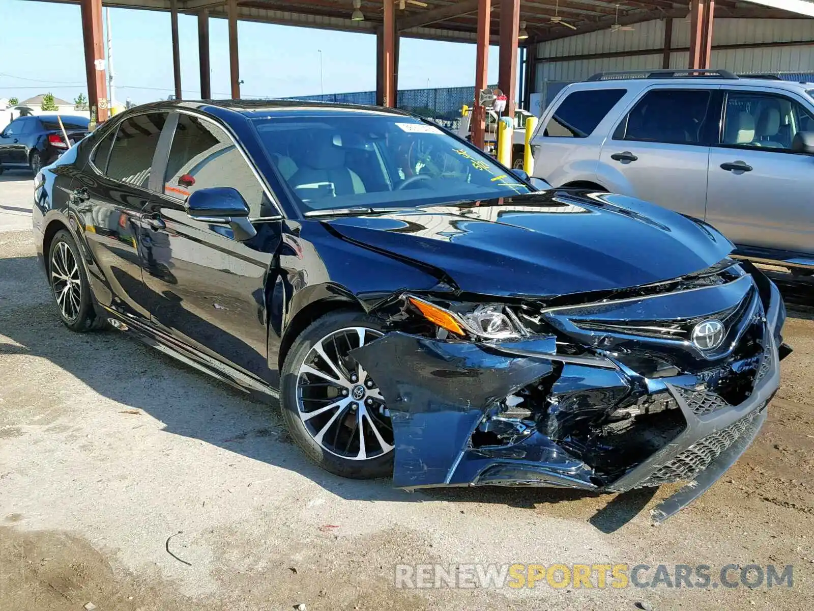 1 Photograph of a damaged car 4T1B11HK2KU757281 TOYOTA CAMRY 2019