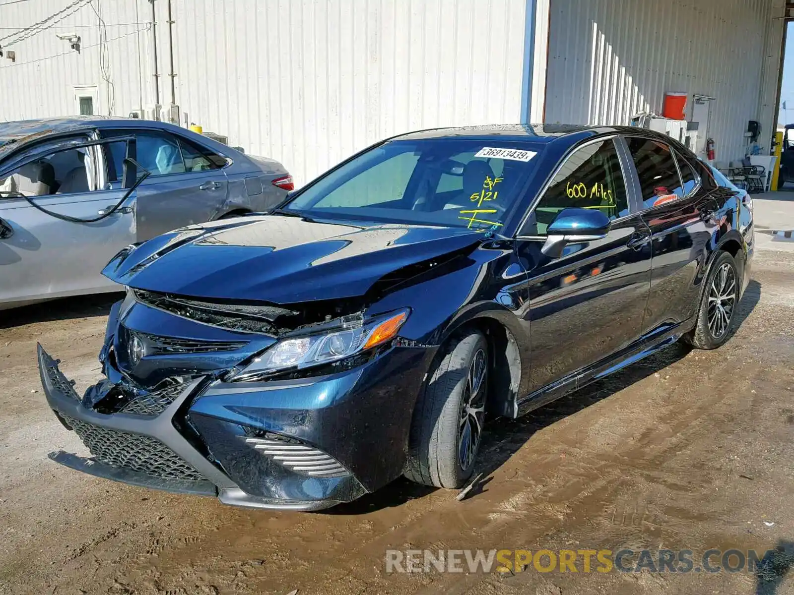 2 Photograph of a damaged car 4T1B11HK2KU757281 TOYOTA CAMRY 2019