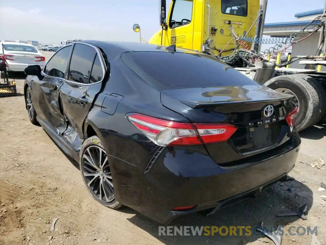 3 Photograph of a damaged car 4T1B11HK2KU757426 TOYOTA CAMRY 2019