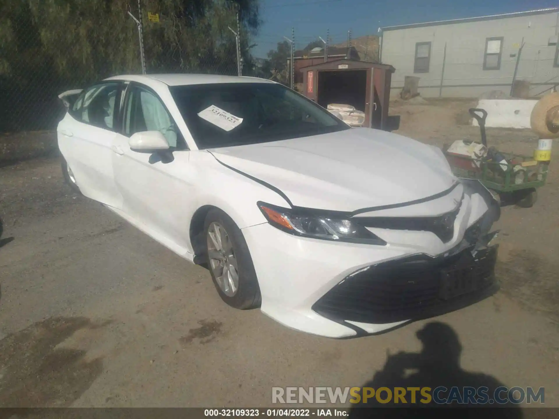 1 Photograph of a damaged car 4T1B11HK2KU758298 TOYOTA CAMRY 2019