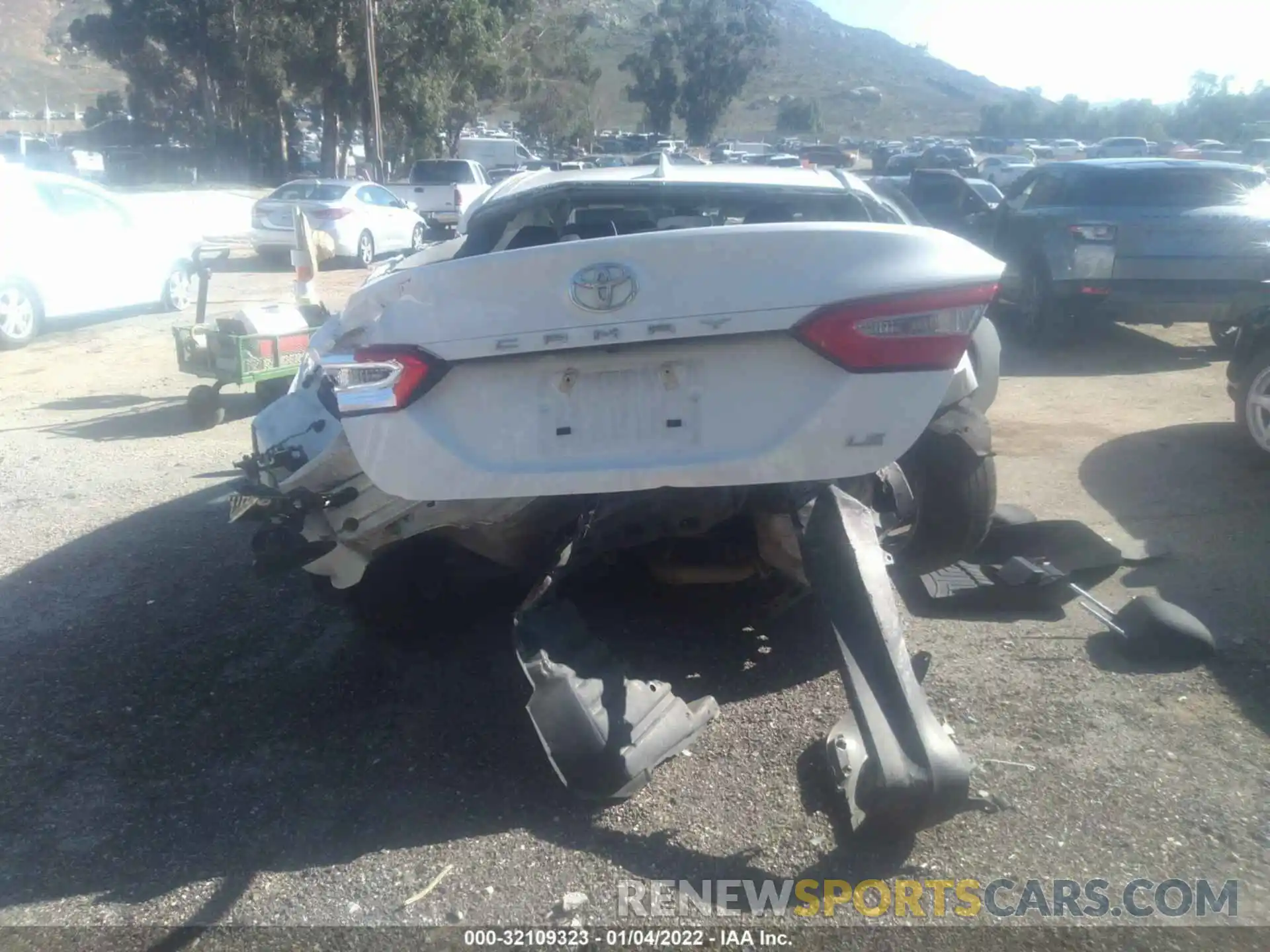 6 Photograph of a damaged car 4T1B11HK2KU758298 TOYOTA CAMRY 2019