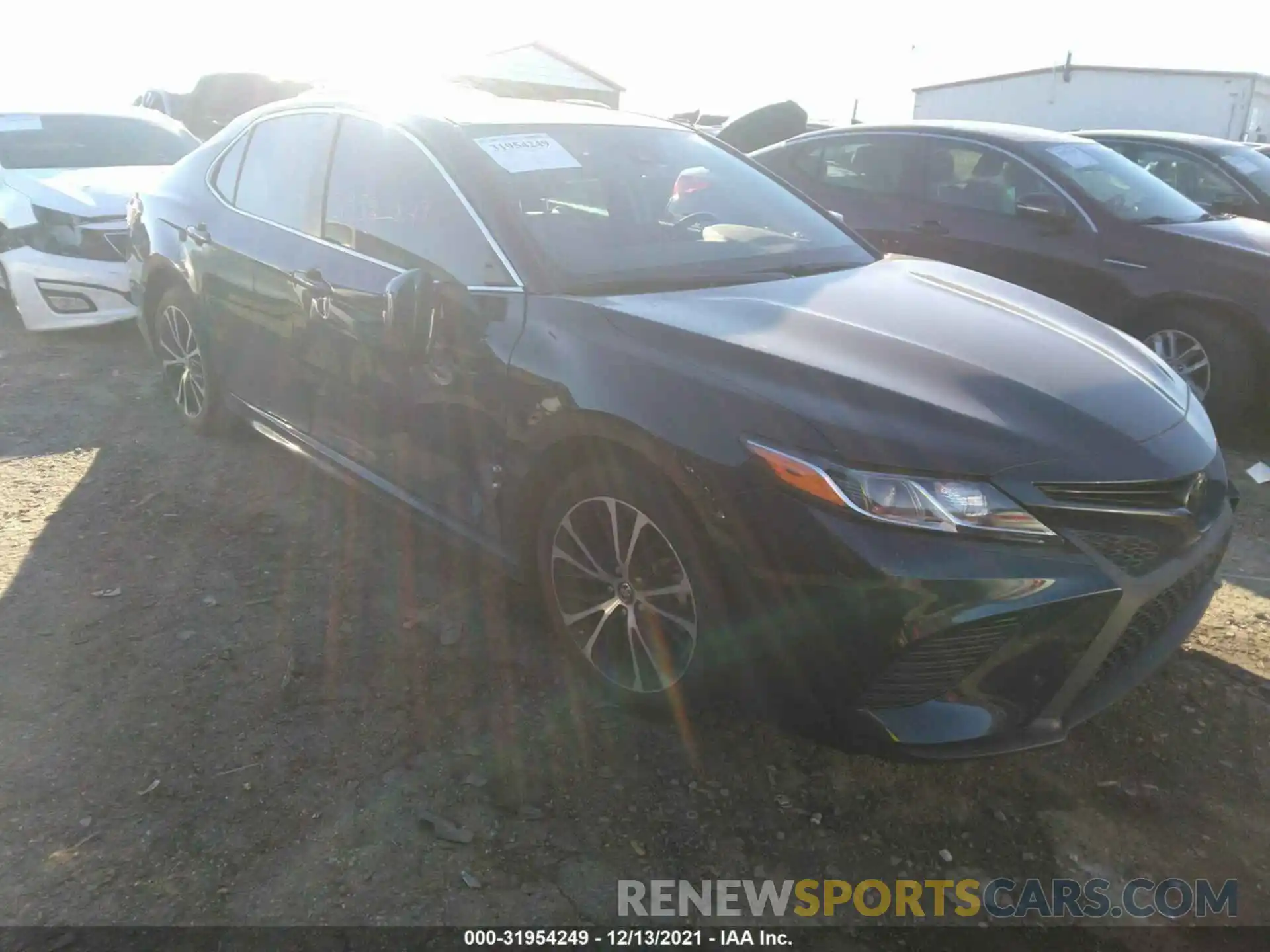 1 Photograph of a damaged car 4T1B11HK2KU760004 TOYOTA CAMRY 2019