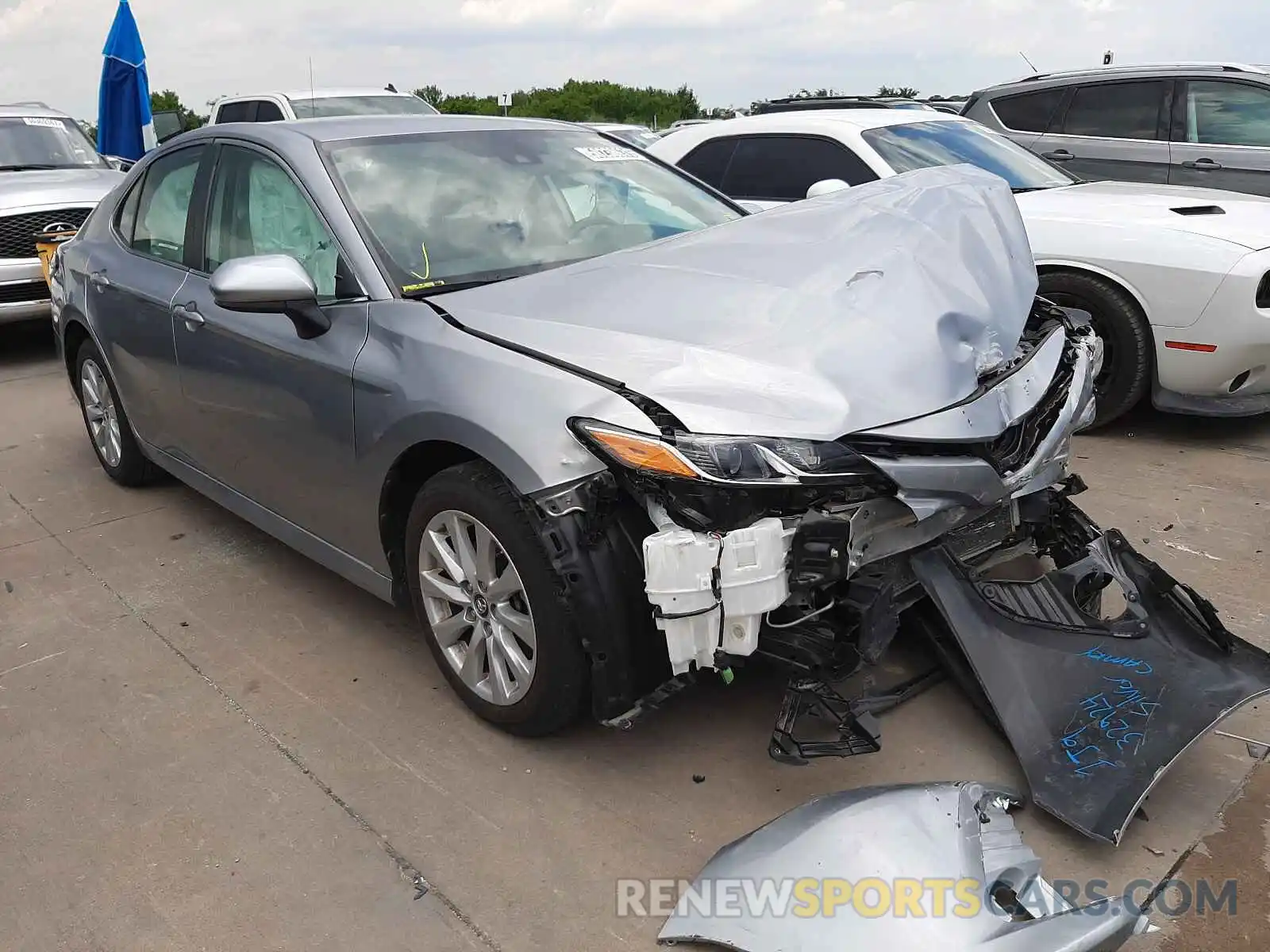 1 Photograph of a damaged car 4T1B11HK2KU760374 TOYOTA CAMRY 2019