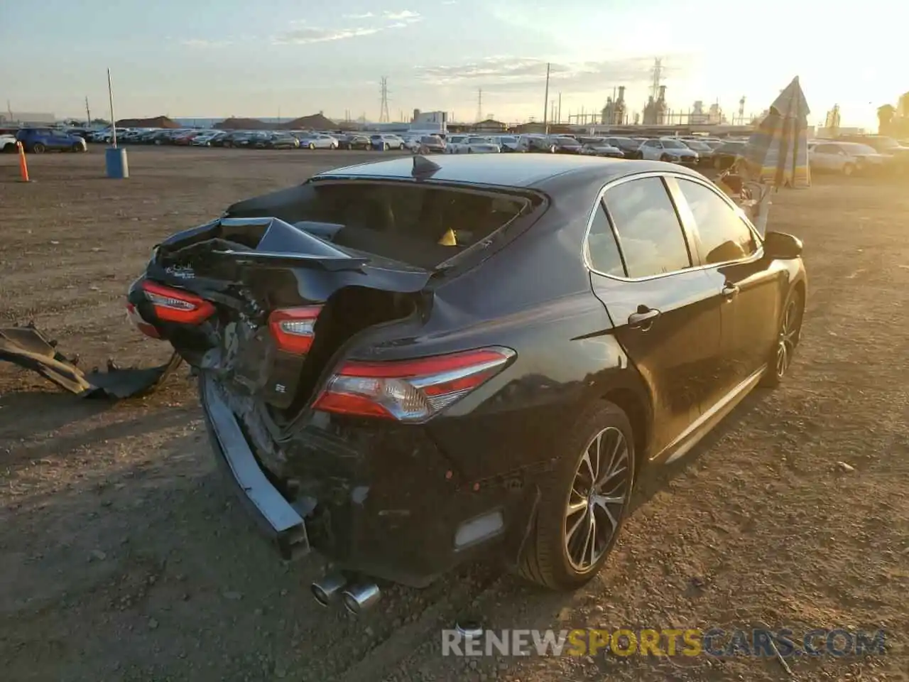 4 Photograph of a damaged car 4T1B11HK2KU761136 TOYOTA CAMRY 2019