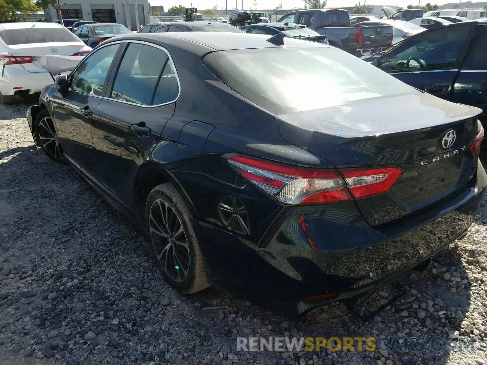 3 Photograph of a damaged car 4T1B11HK2KU762237 TOYOTA CAMRY 2019