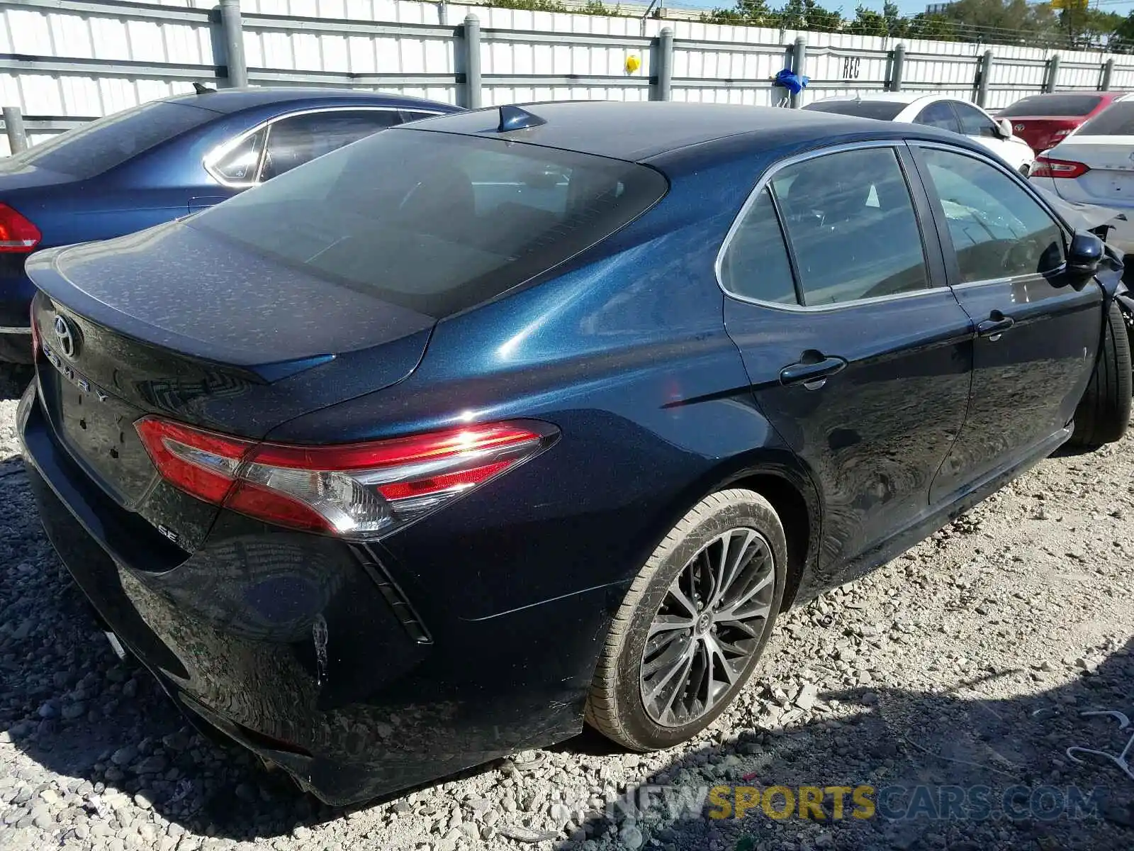 4 Photograph of a damaged car 4T1B11HK2KU762237 TOYOTA CAMRY 2019