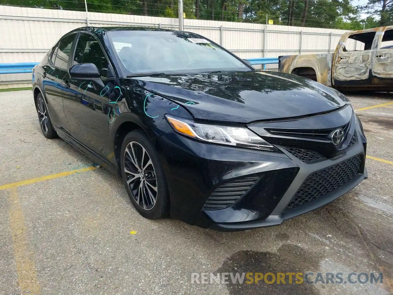 1 Photograph of a damaged car 4T1B11HK2KU763730 TOYOTA CAMRY 2019