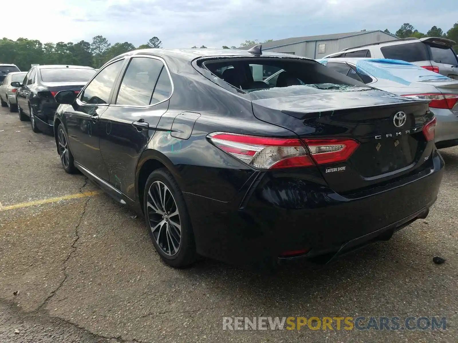 3 Photograph of a damaged car 4T1B11HK2KU763730 TOYOTA CAMRY 2019