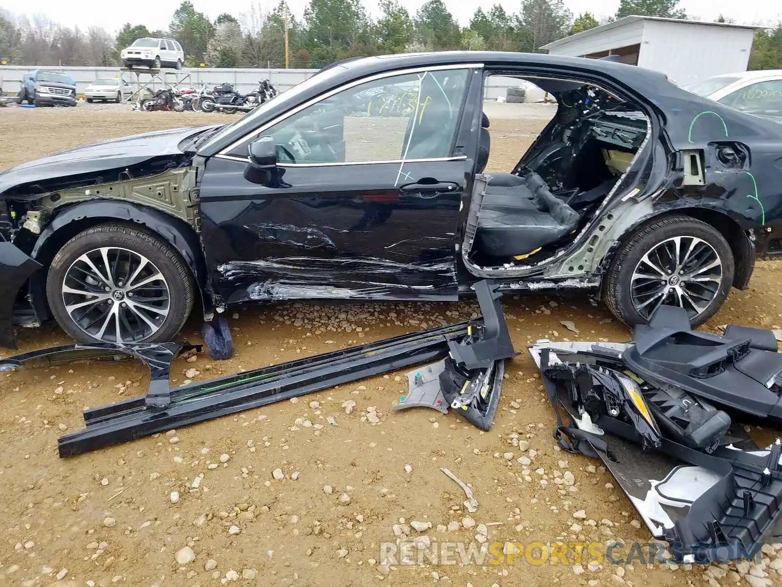 9 Photograph of a damaged car 4T1B11HK2KU763968 TOYOTA CAMRY 2019