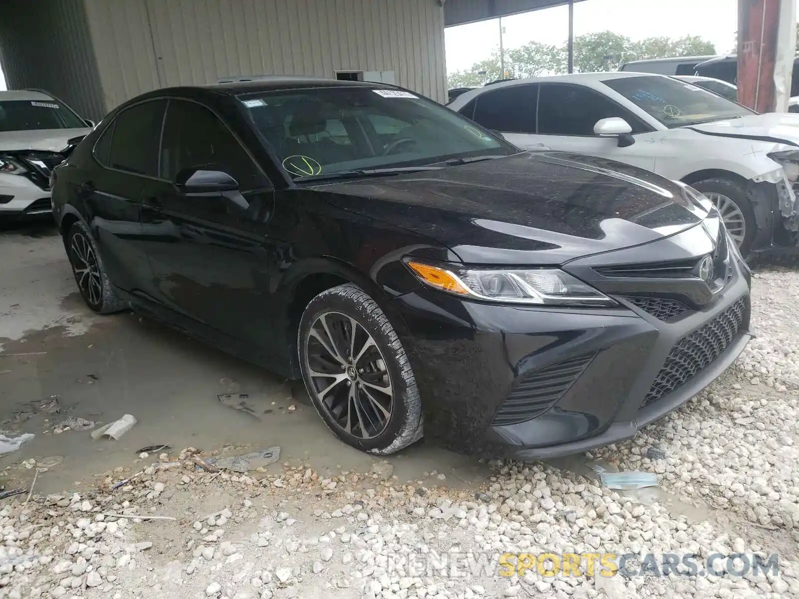 1 Photograph of a damaged car 4T1B11HK2KU764375 TOYOTA CAMRY 2019