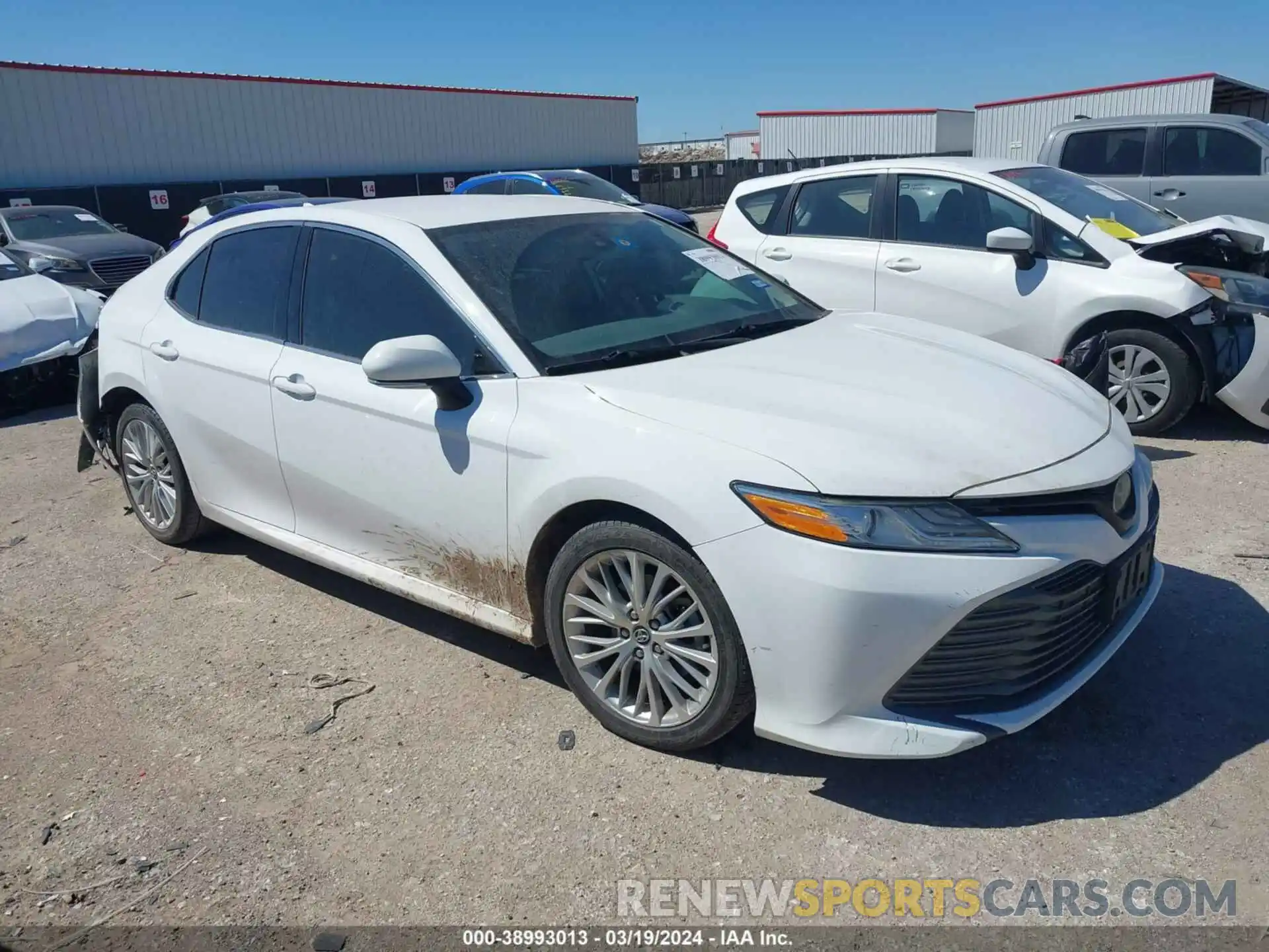 1 Photograph of a damaged car 4T1B11HK2KU765218 TOYOTA CAMRY 2019