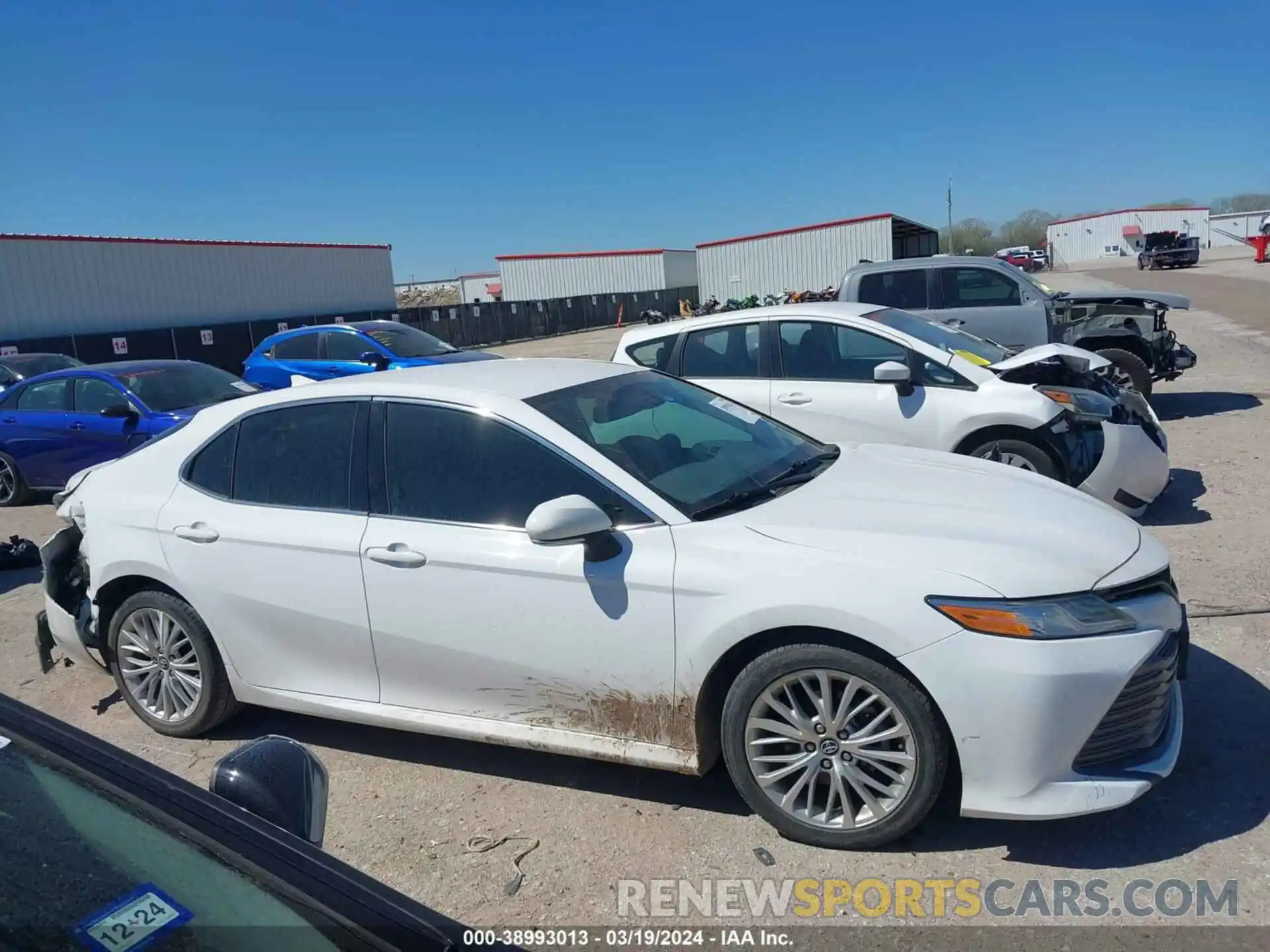 13 Photograph of a damaged car 4T1B11HK2KU765218 TOYOTA CAMRY 2019