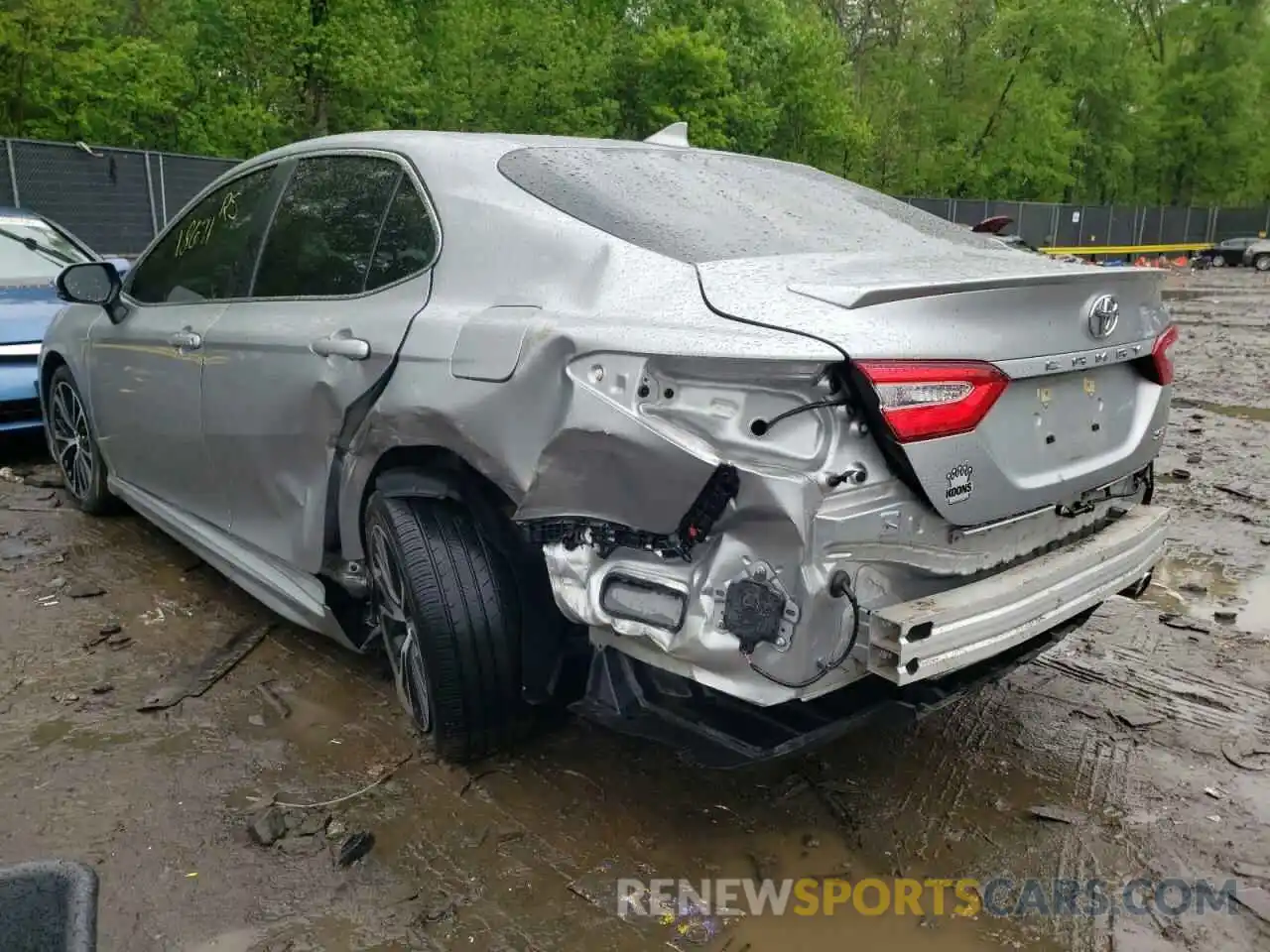 3 Photograph of a damaged car 4T1B11HK2KU765686 TOYOTA CAMRY 2019