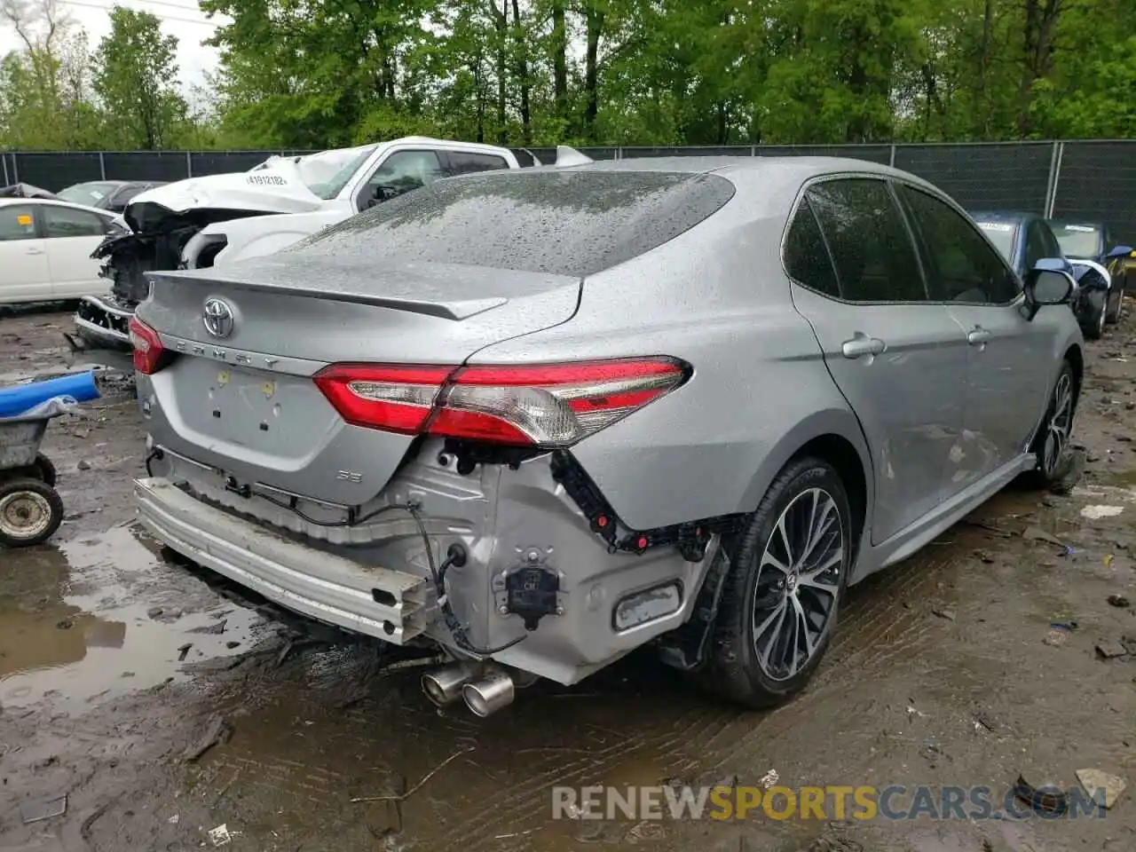 4 Photograph of a damaged car 4T1B11HK2KU765686 TOYOTA CAMRY 2019