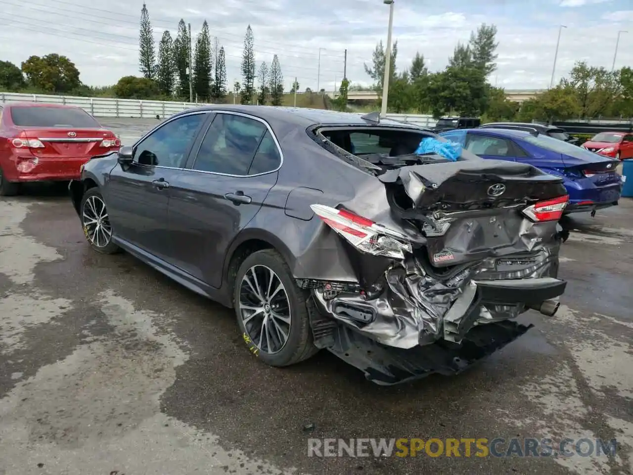 3 Photograph of a damaged car 4T1B11HK2KU766031 TOYOTA CAMRY 2019