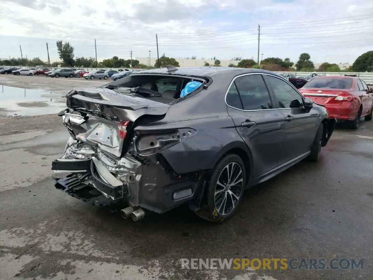 4 Photograph of a damaged car 4T1B11HK2KU766031 TOYOTA CAMRY 2019