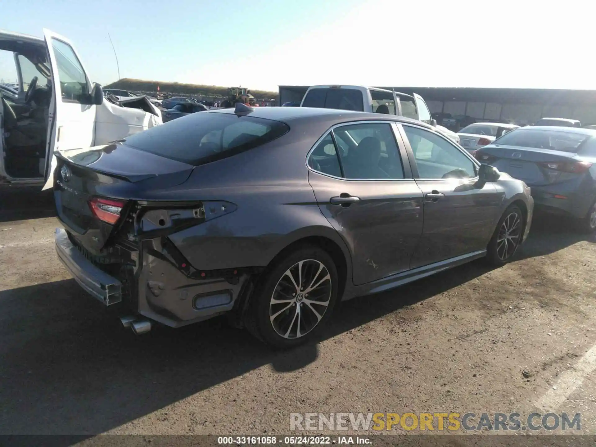 4 Photograph of a damaged car 4T1B11HK2KU766188 TOYOTA CAMRY 2019