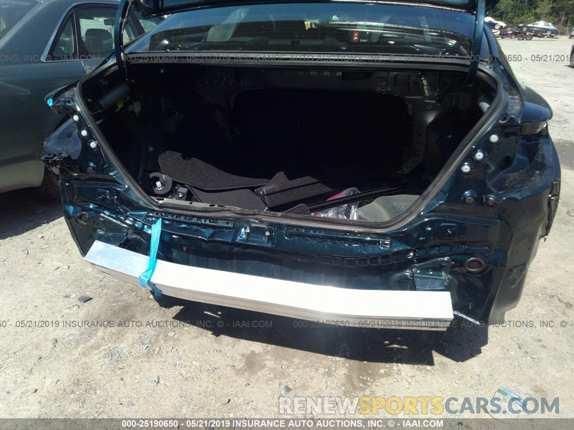 6 Photograph of a damaged car 4T1B11HK2KU766580 TOYOTA CAMRY 2019