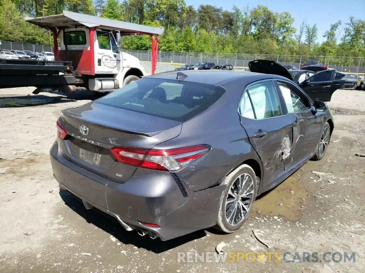 4 Photograph of a damaged car 4T1B11HK2KU768068 TOYOTA CAMRY 2019