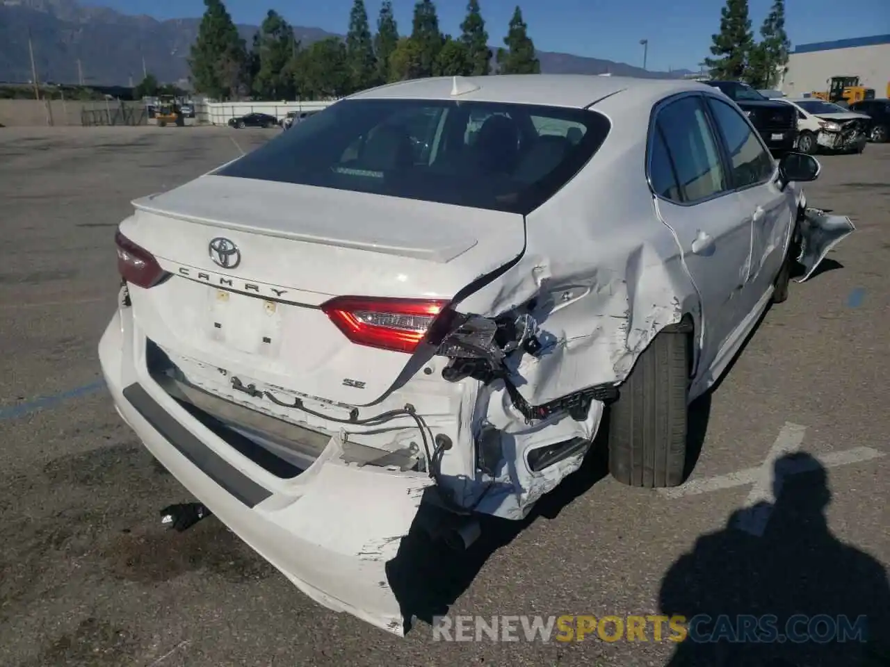 4 Photograph of a damaged car 4T1B11HK2KU770418 TOYOTA CAMRY 2019