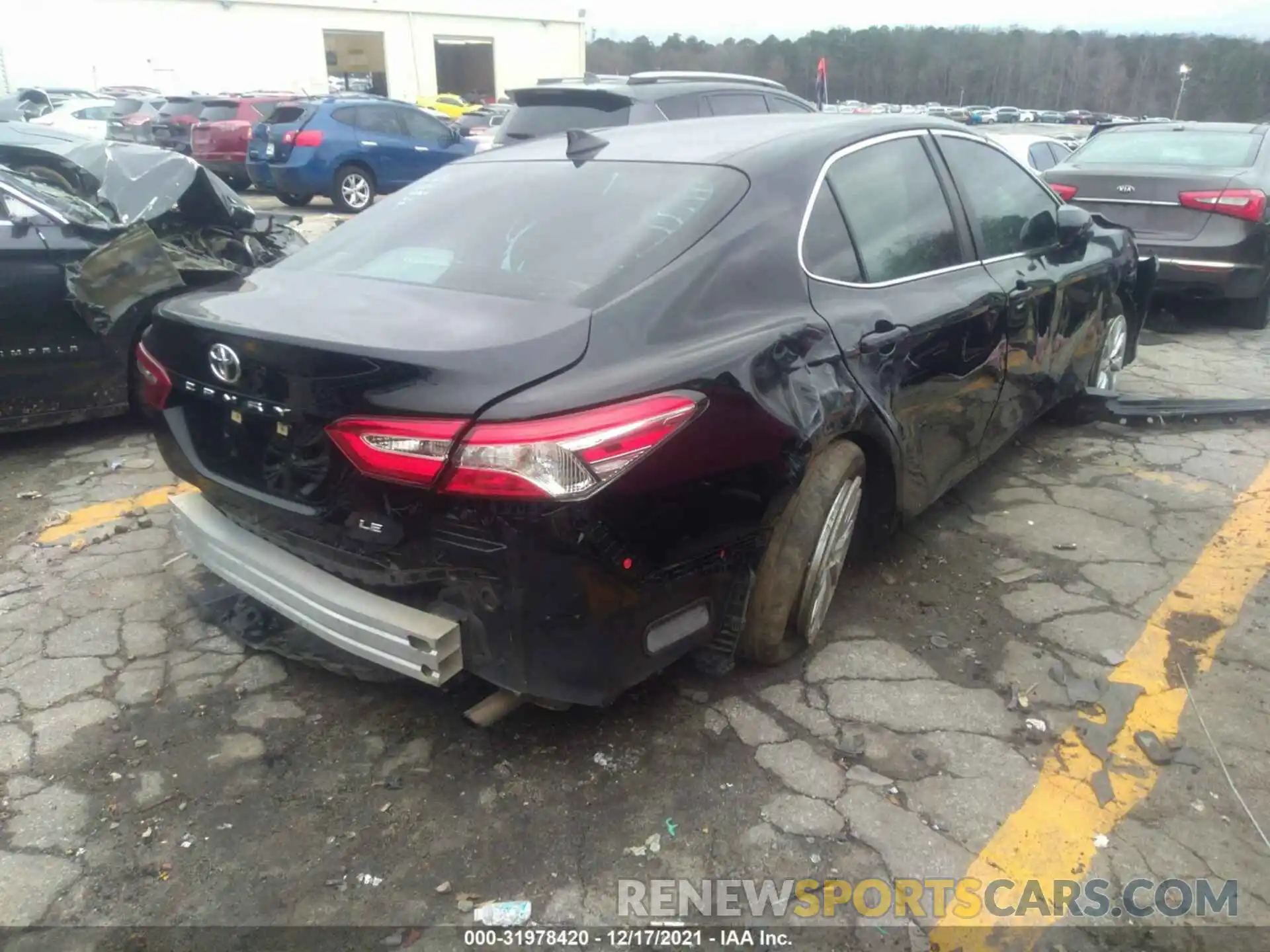 4 Фотография поврежденного автомобиля 4T1B11HK2KU772556 TOYOTA CAMRY 2019