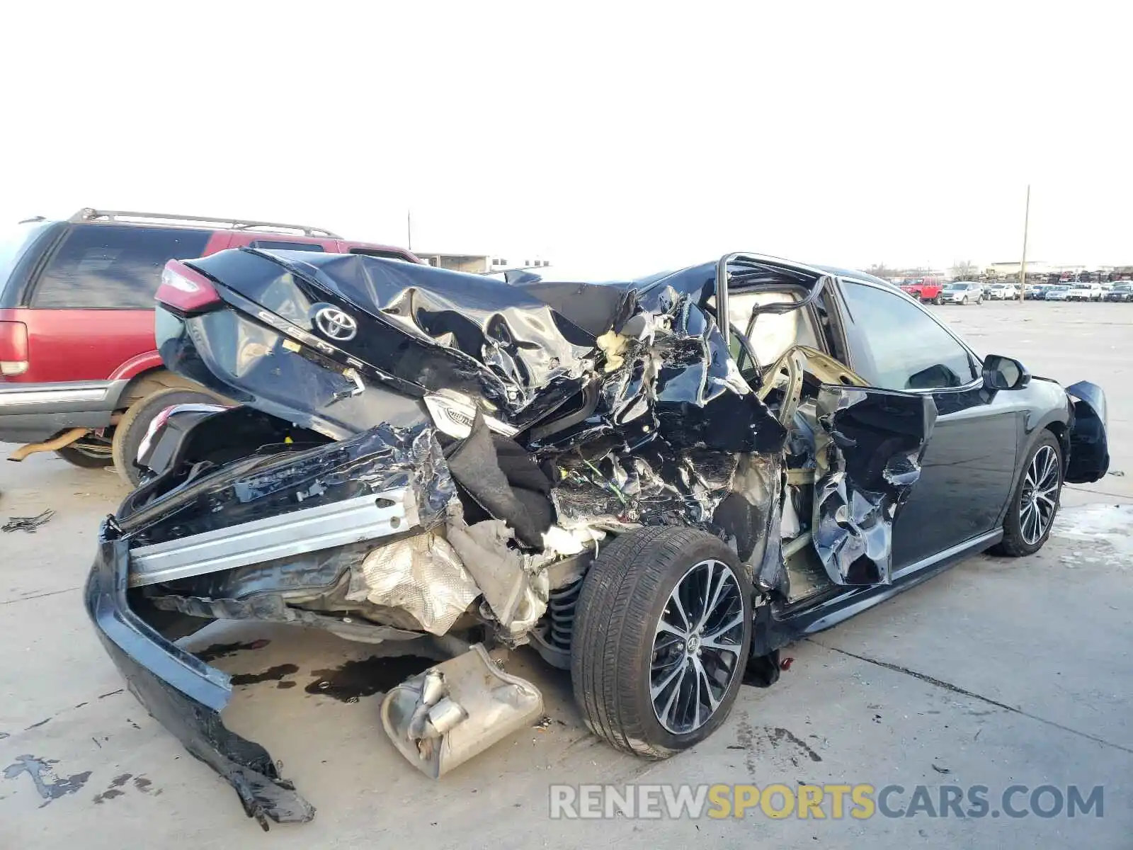 4 Фотография поврежденного автомобиля 4T1B11HK2KU776610 TOYOTA CAMRY 2019