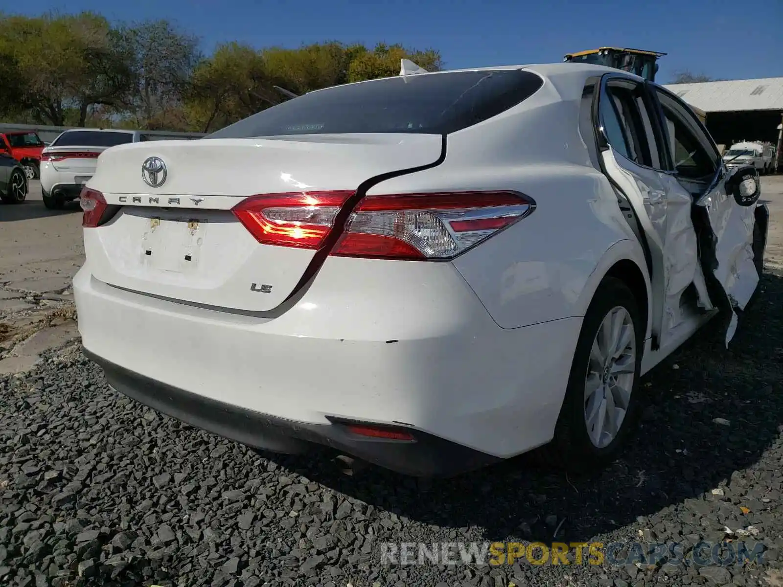 4 Photograph of a damaged car 4T1B11HK2KU777398 TOYOTA CAMRY 2019