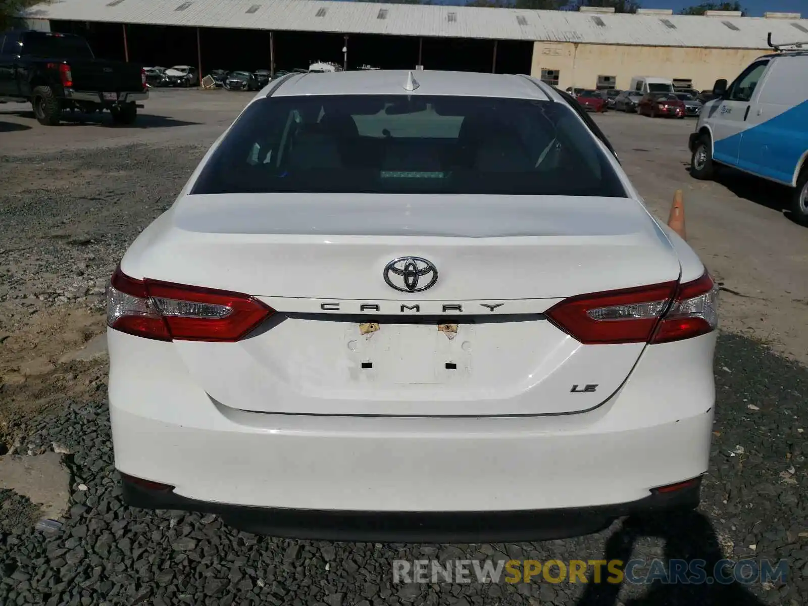 9 Photograph of a damaged car 4T1B11HK2KU777398 TOYOTA CAMRY 2019