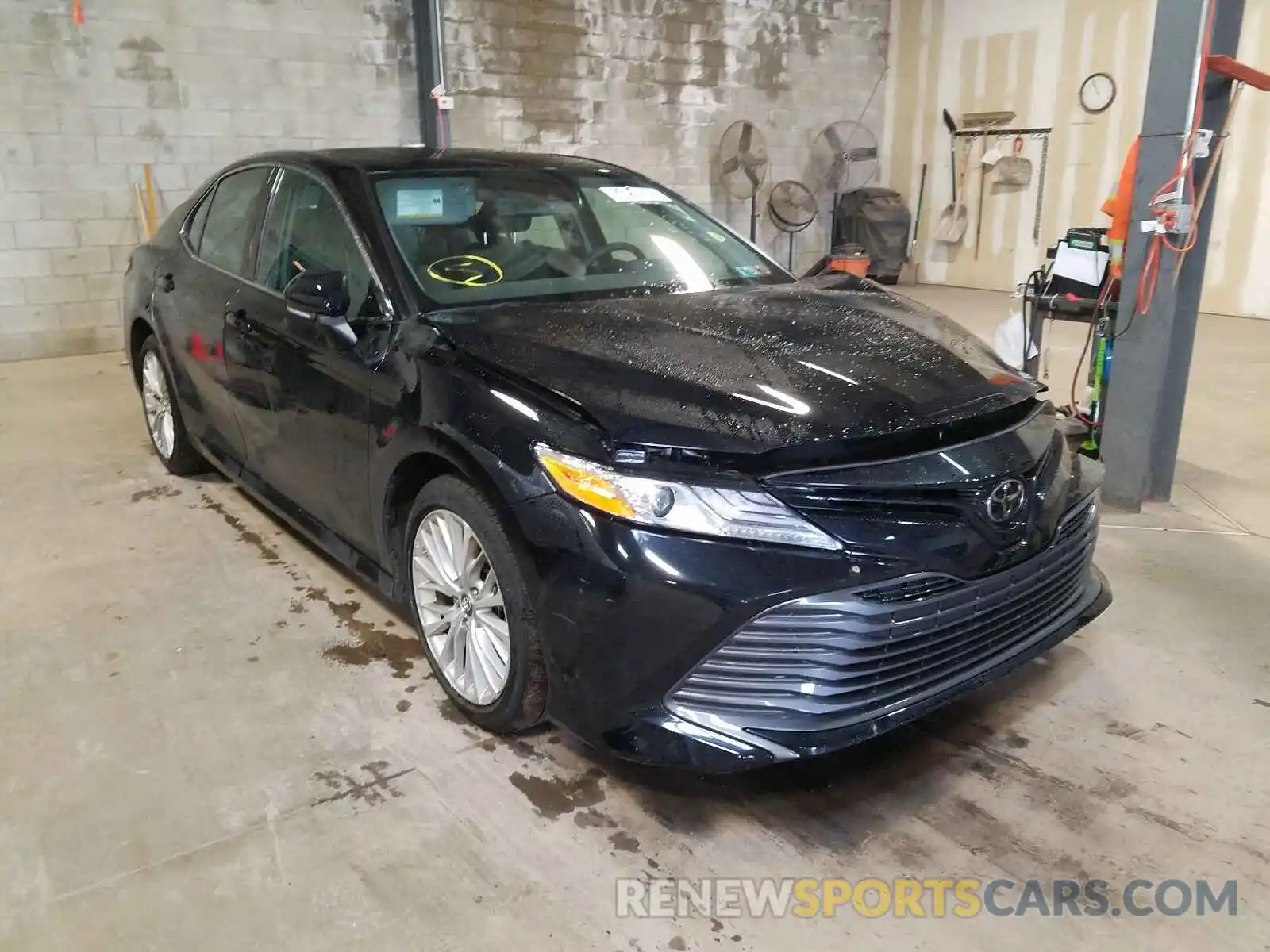 1 Photograph of a damaged car 4T1B11HK2KU778518 TOYOTA CAMRY 2019