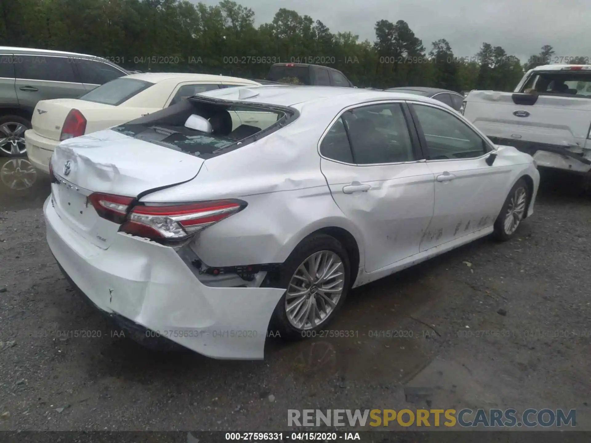 4 Photograph of a damaged car 4T1B11HK2KU779510 TOYOTA CAMRY 2019