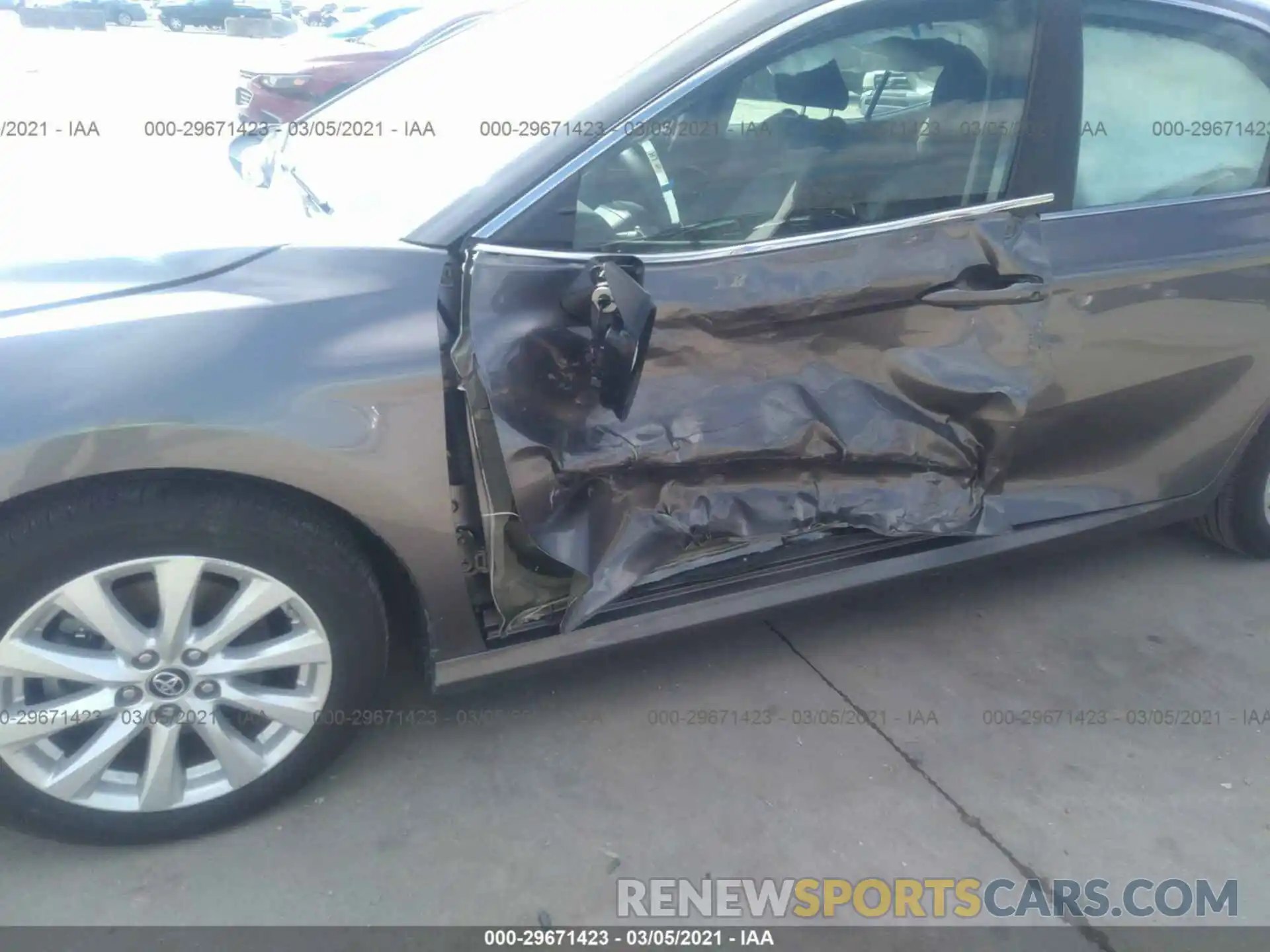 6 Photograph of a damaged car 4T1B11HK2KU780415 TOYOTA CAMRY 2019