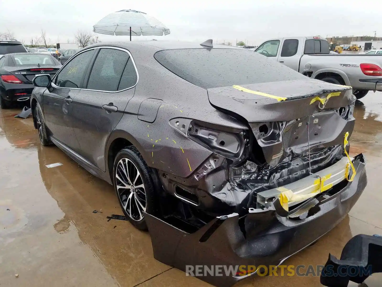 3 Photograph of a damaged car 4T1B11HK2KU781919 TOYOTA CAMRY 2019