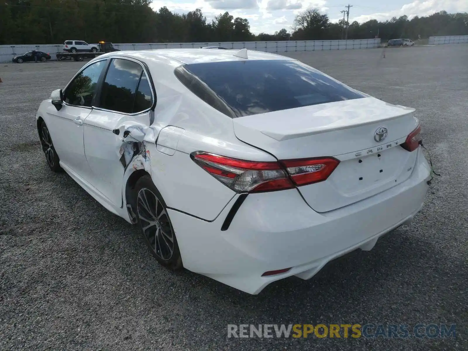 3 Photograph of a damaged car 4T1B11HK2KU782908 TOYOTA CAMRY 2019