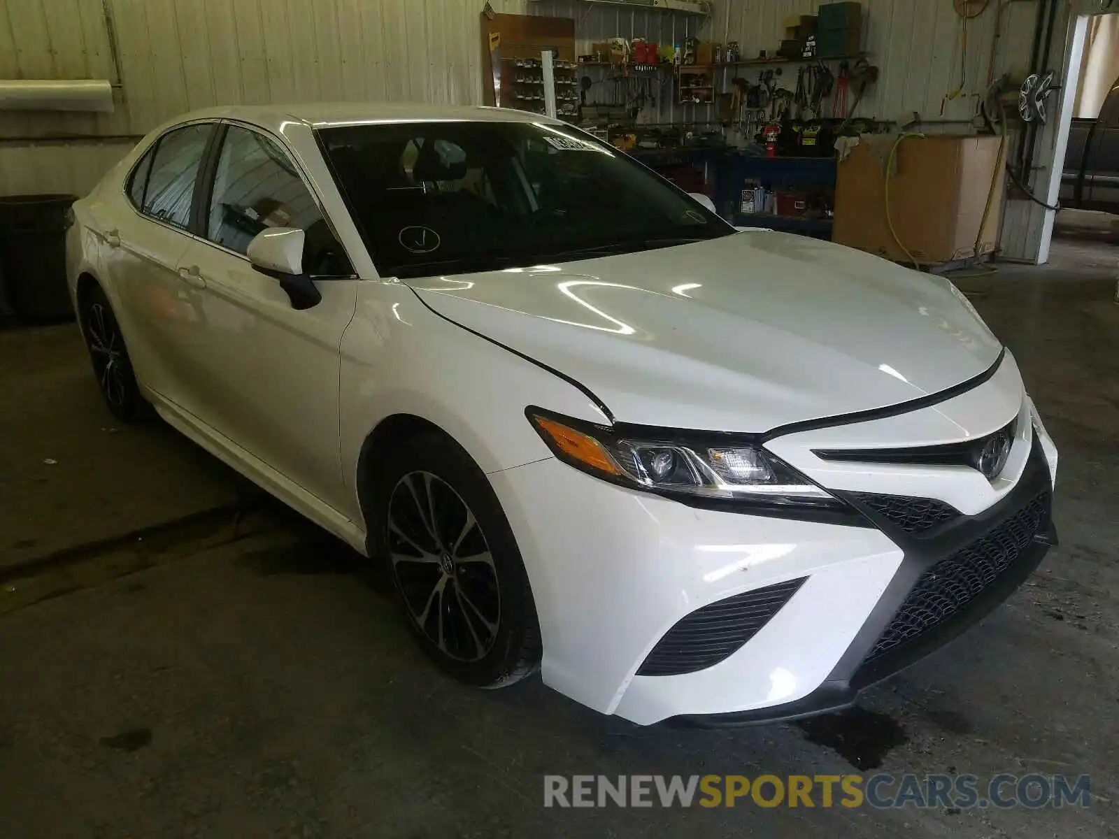 1 Photograph of a damaged car 4T1B11HK2KU785081 TOYOTA CAMRY 2019