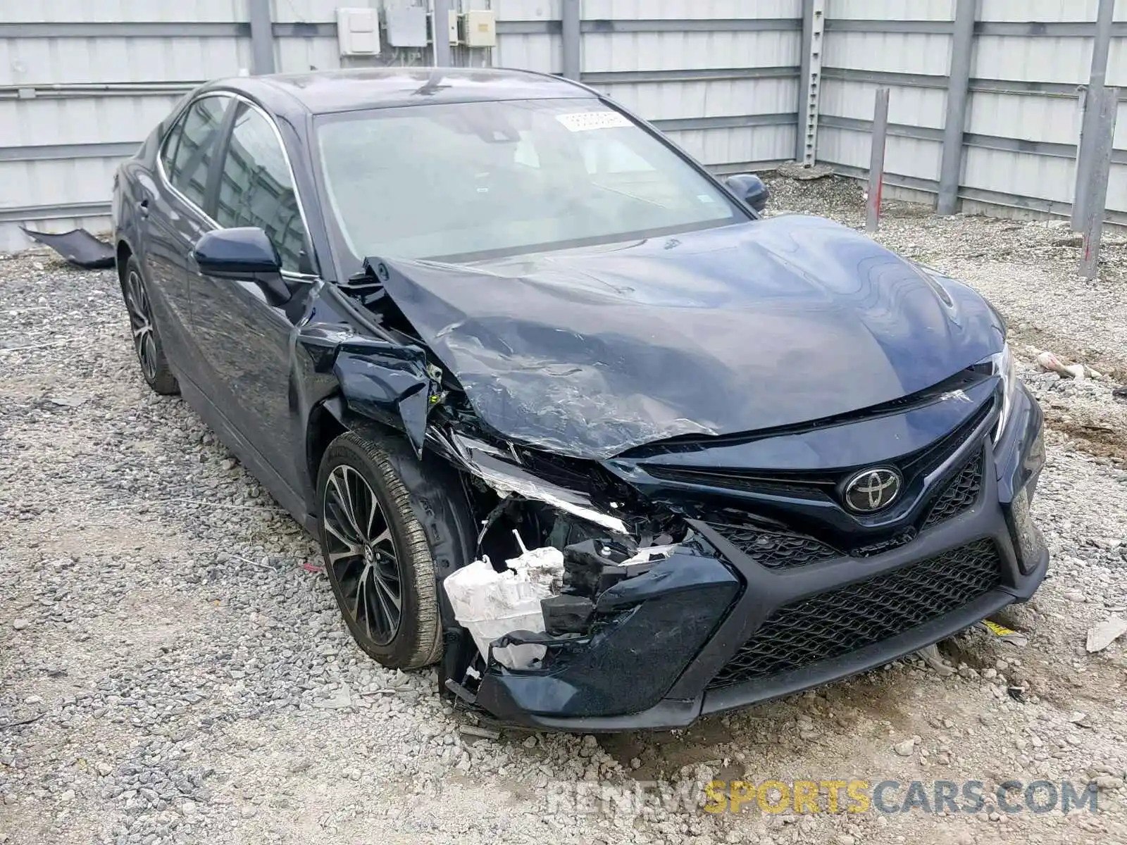 1 Photograph of a damaged car 4T1B11HK2KU785355 TOYOTA CAMRY 2019
