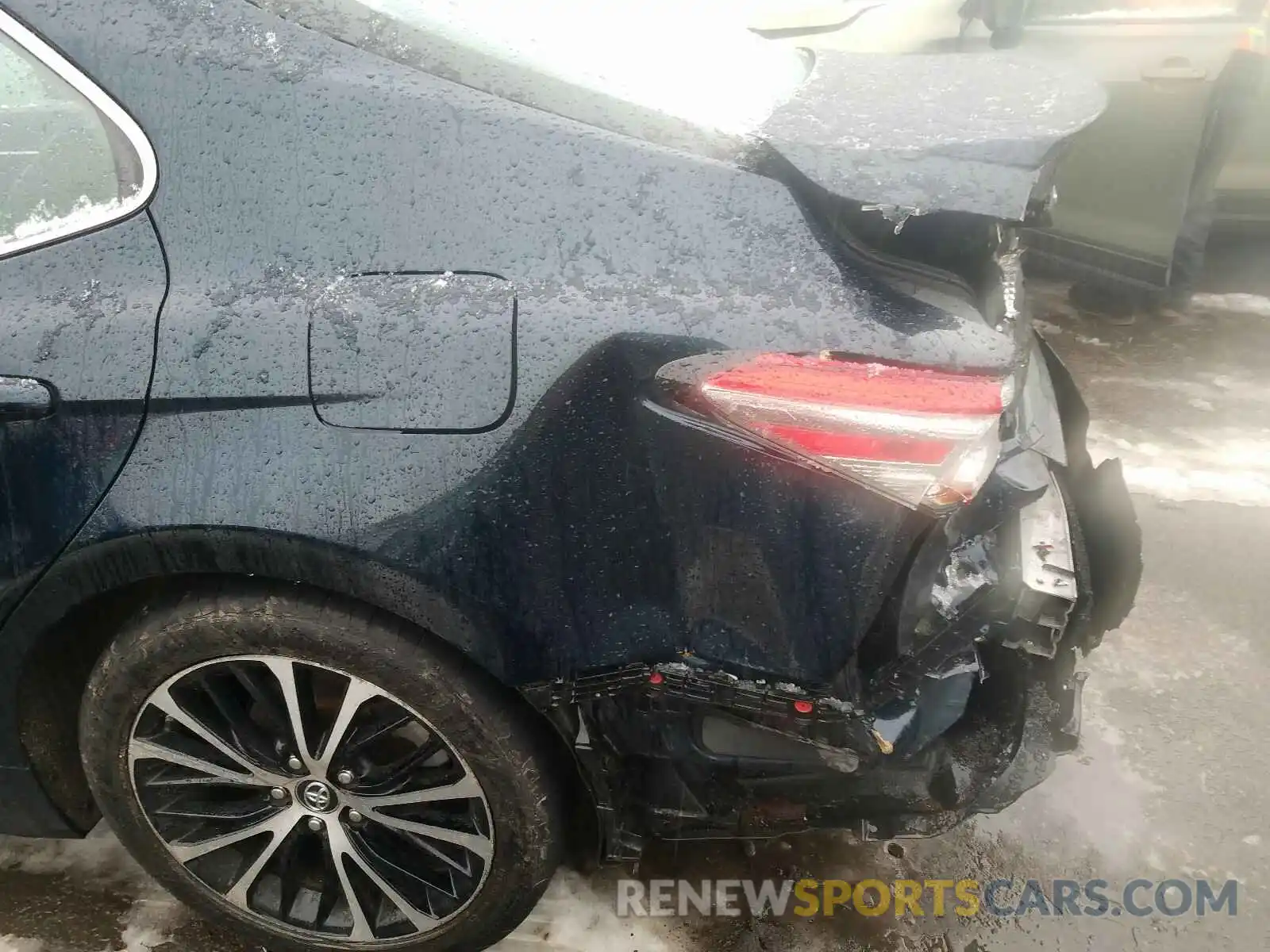 9 Photograph of a damaged car 4T1B11HK2KU785677 TOYOTA CAMRY 2019