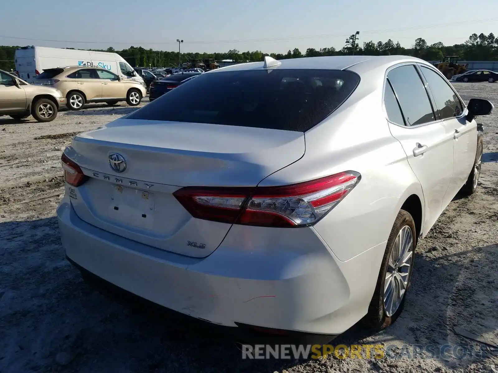 4 Photograph of a damaged car 4T1B11HK2KU785744 TOYOTA CAMRY 2019