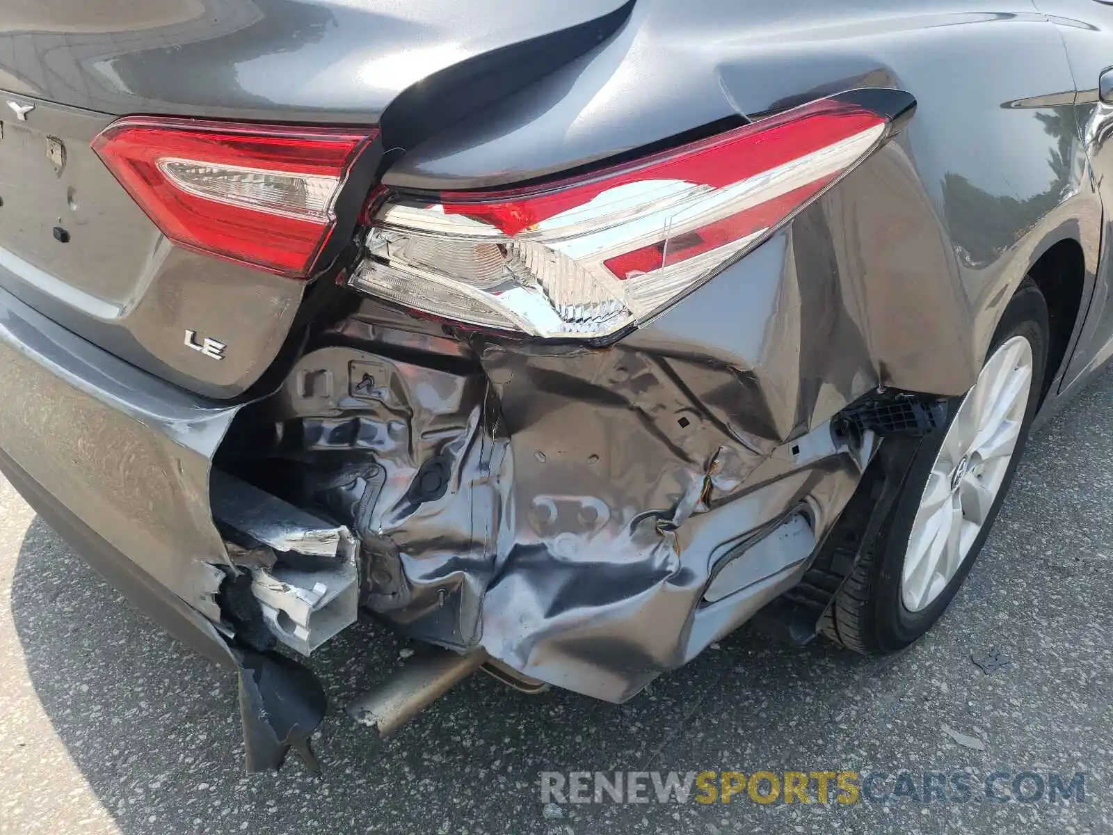 9 Photograph of a damaged car 4T1B11HK2KU787025 TOYOTA CAMRY 2019