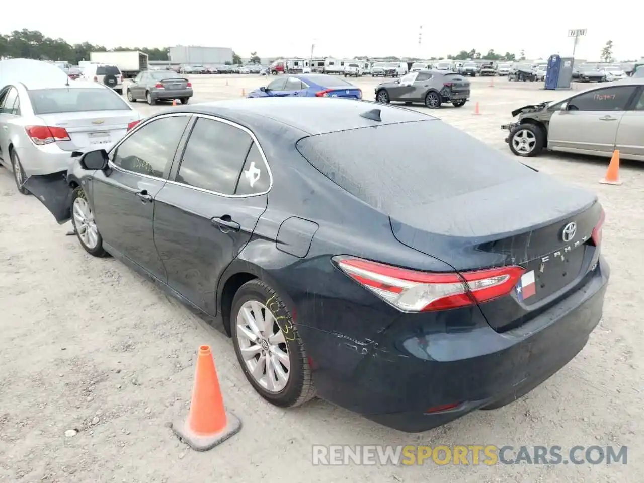 3 Фотография поврежденного автомобиля 4T1B11HK2KU789843 TOYOTA CAMRY 2019