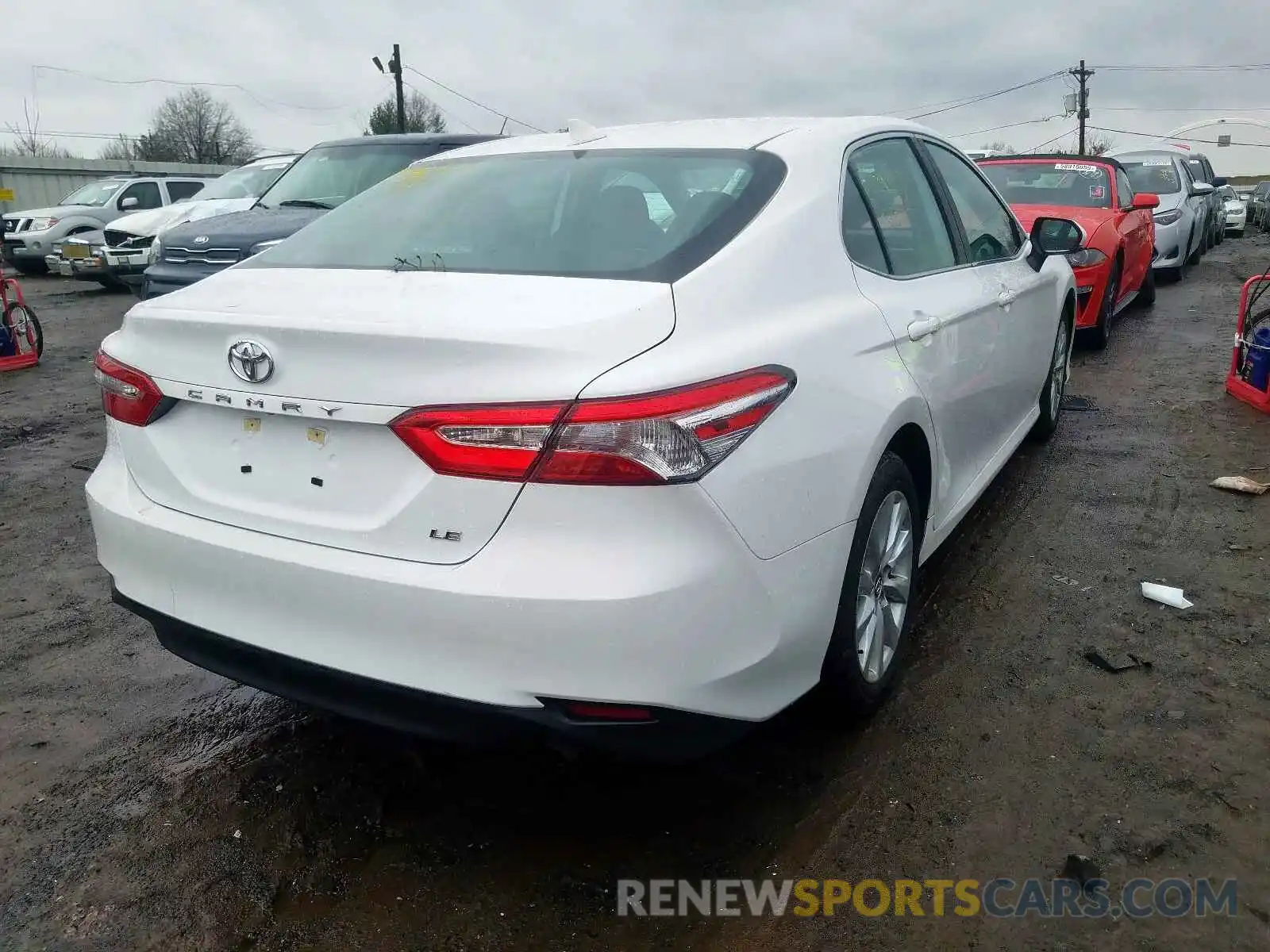 4 Photograph of a damaged car 4T1B11HK2KU790152 TOYOTA CAMRY 2019