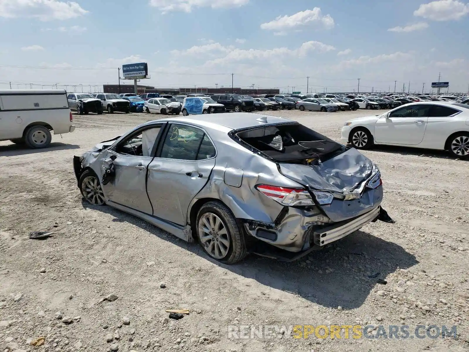 3 Фотография поврежденного автомобиля 4T1B11HK2KU790197 TOYOTA CAMRY 2019