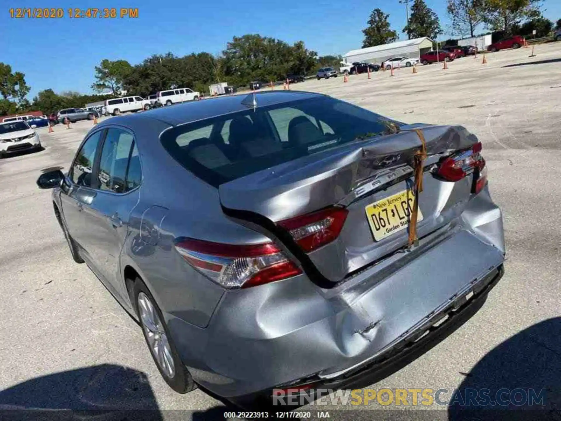 12 Photograph of a damaged car 4T1B11HK2KU790796 TOYOTA CAMRY 2019