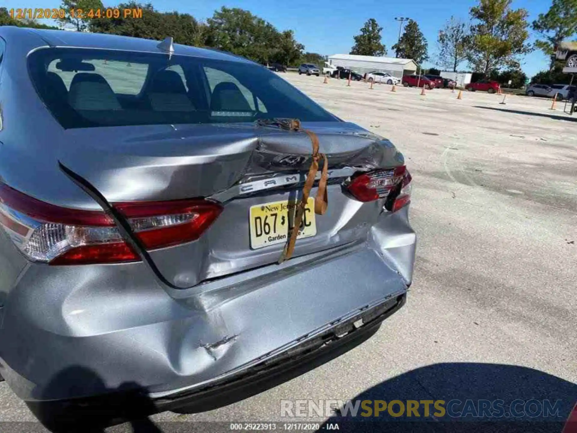 15 Photograph of a damaged car 4T1B11HK2KU790796 TOYOTA CAMRY 2019