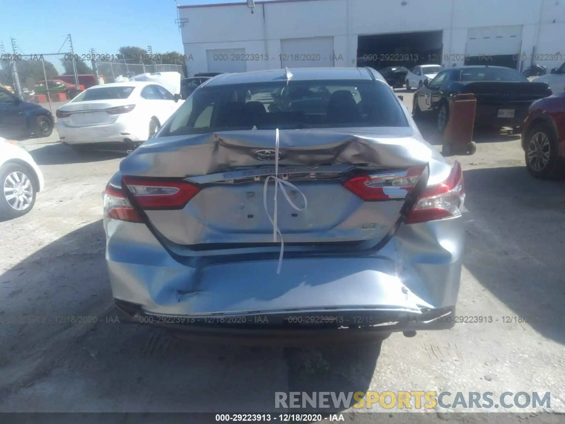 6 Photograph of a damaged car 4T1B11HK2KU790796 TOYOTA CAMRY 2019