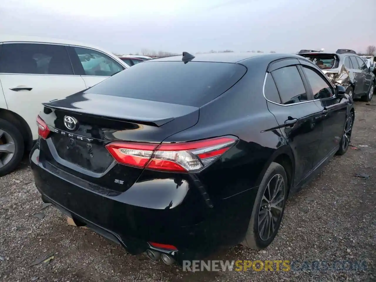 4 Photograph of a damaged car 4T1B11HK2KU791060 TOYOTA CAMRY 2019