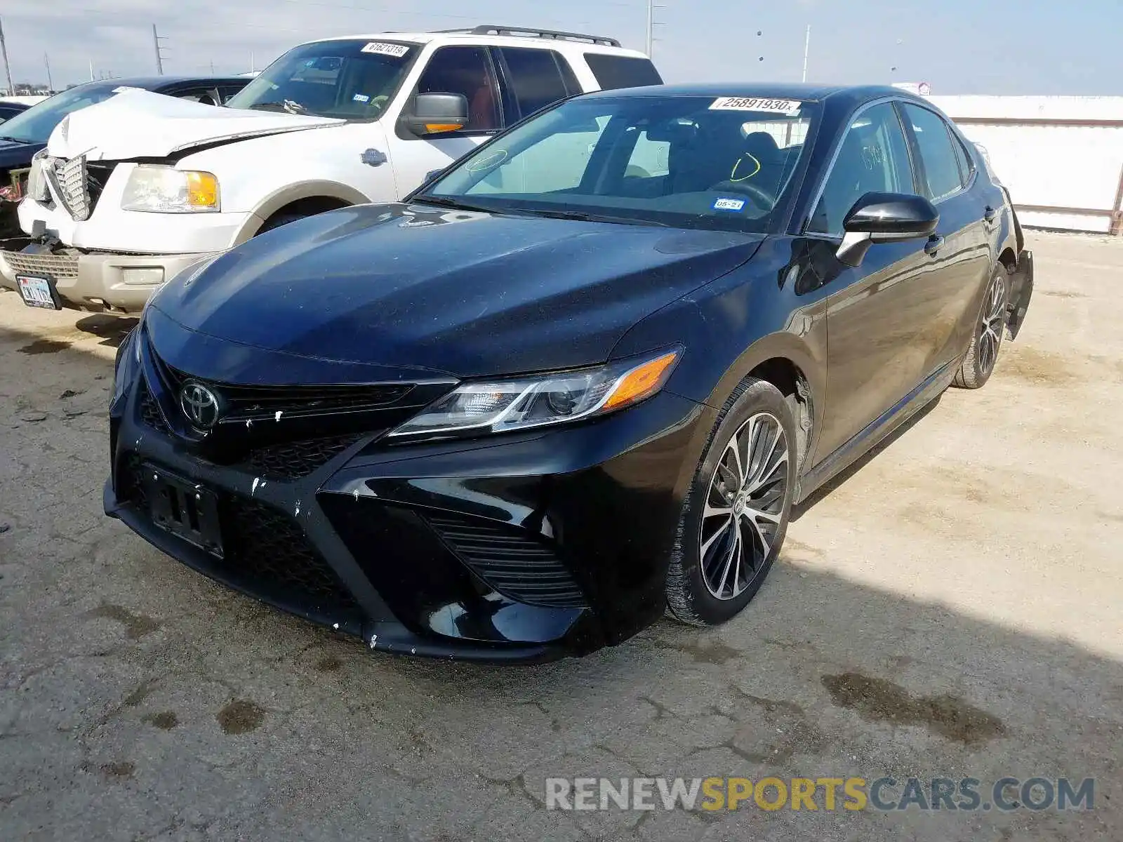 2 Photograph of a damaged car 4T1B11HK2KU794136 TOYOTA CAMRY 2019