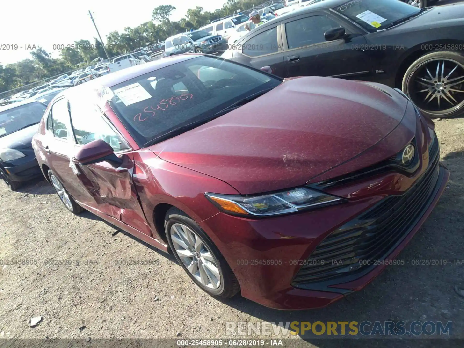 1 Photograph of a damaged car 4T1B11HK2KU795187 TOYOTA CAMRY 2019