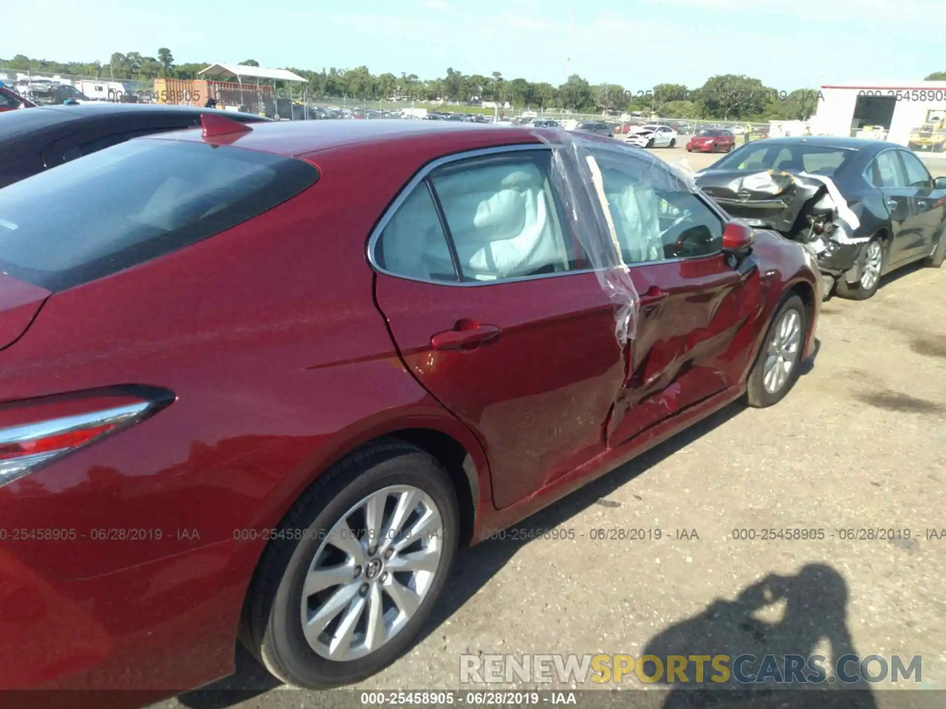 6 Photograph of a damaged car 4T1B11HK2KU795187 TOYOTA CAMRY 2019