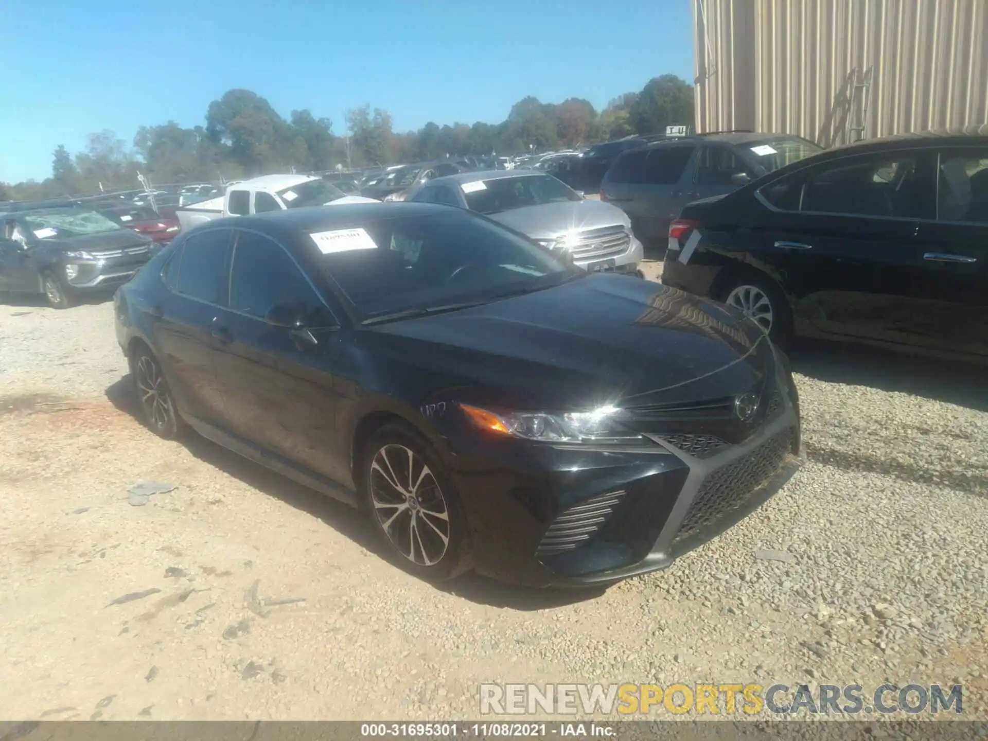 1 Photograph of a damaged car 4T1B11HK2KU796470 TOYOTA CAMRY 2019