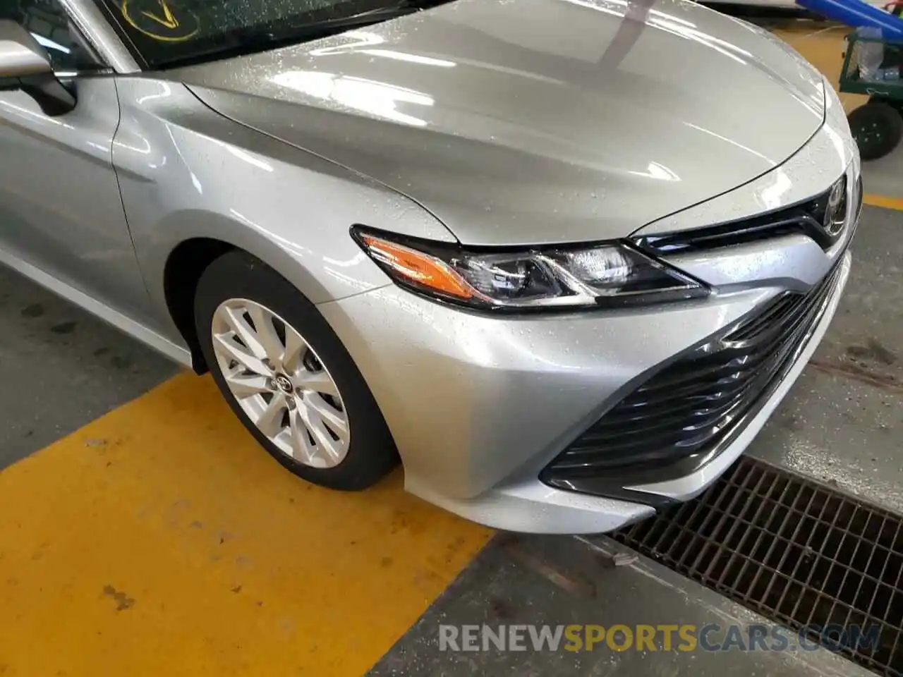 9 Photograph of a damaged car 4T1B11HK2KU798137 TOYOTA CAMRY 2019